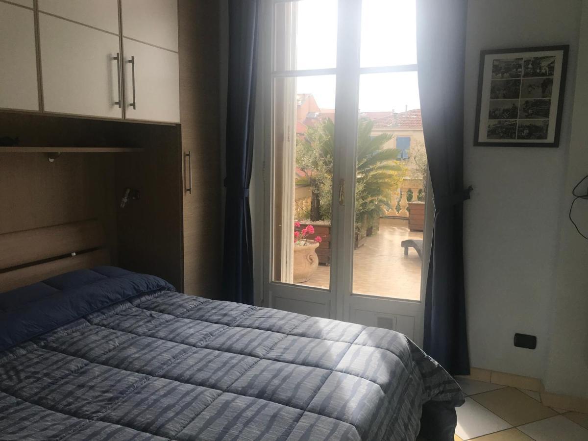 Appartement Terrasse Dans Palace Belle Epoque Menton Kültér fotó