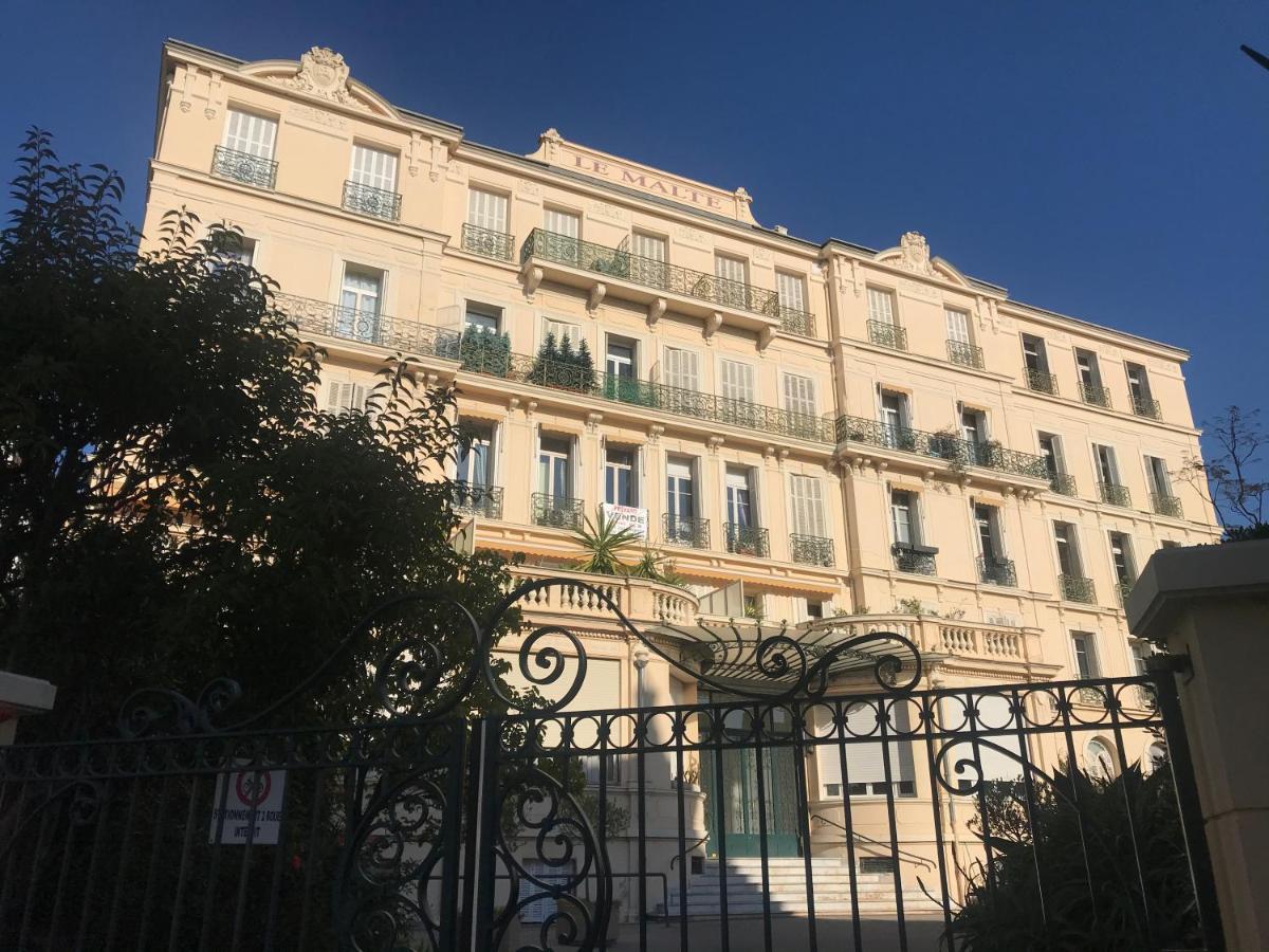 Appartement Terrasse Dans Palace Belle Epoque Menton Kültér fotó